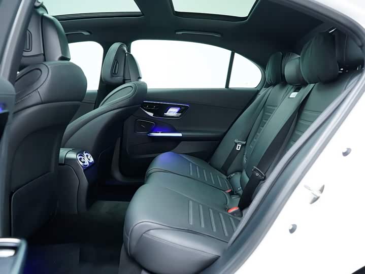 Mercedes-Benz C-Class, 2023 — фото 6 из 9