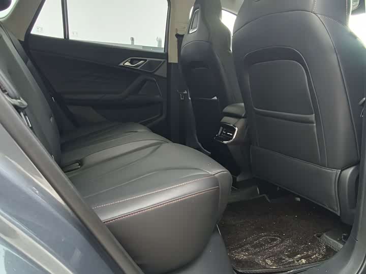 Roewe RX5 Hybrid, 2022 — фото 7 из 9