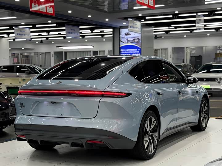 Nio ET5, 2022 — фото 6 из 9