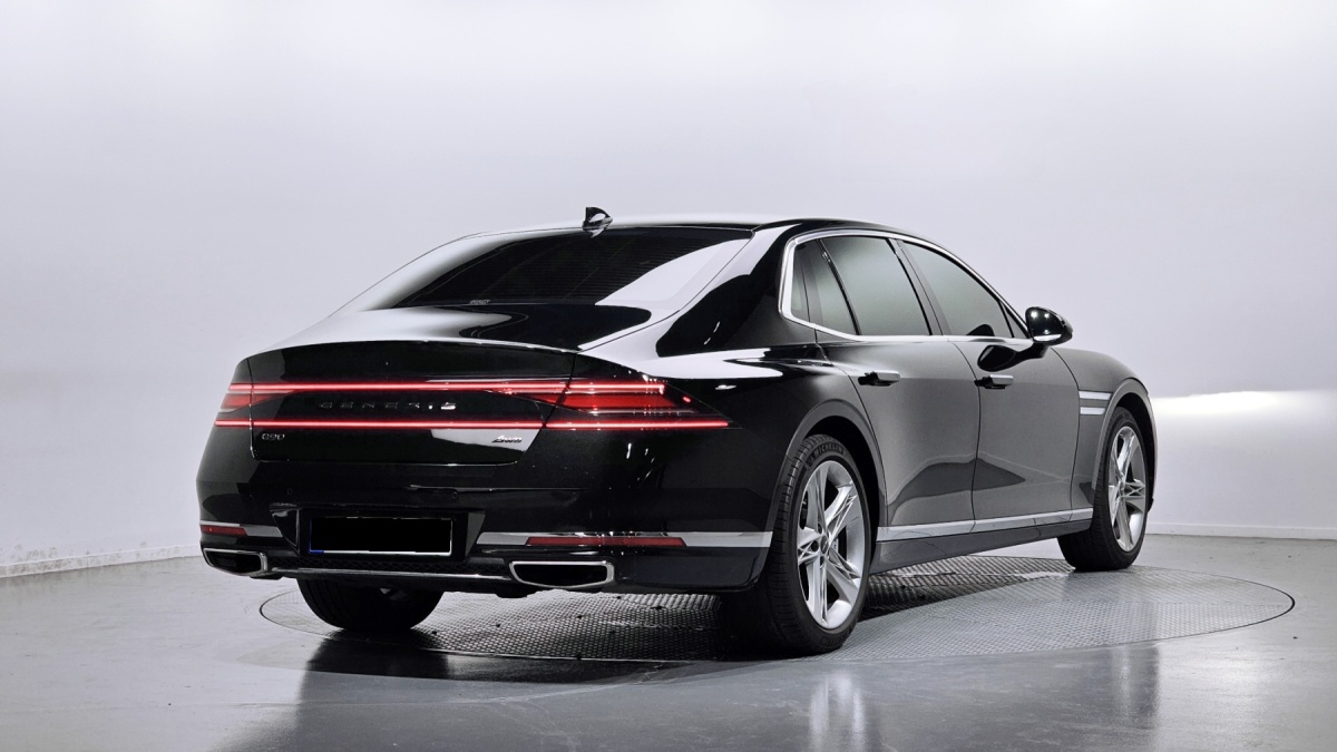Genesis G90, 2022 — фото 2 из 12