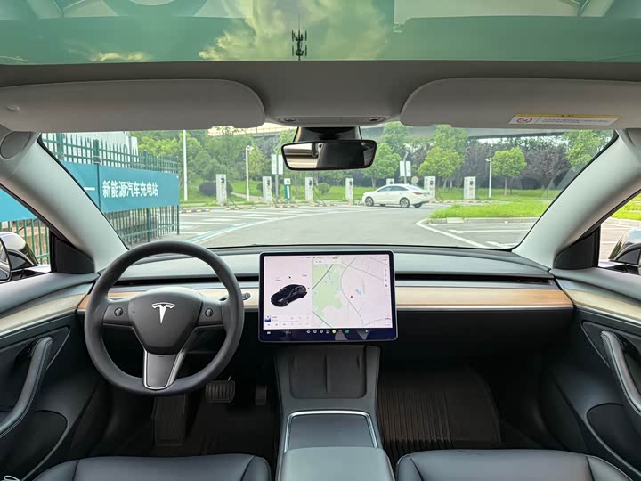 Tesla Model 3, 2021 — фото 9 из 9