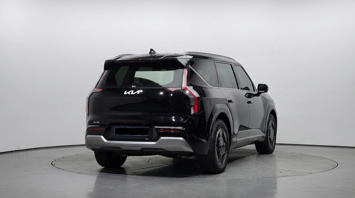 Kia EV9, 2023 — фото 4 из 12