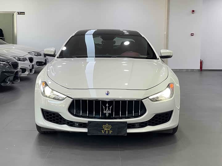 Maserati Ghibli, 2021 — фото 2 из 9