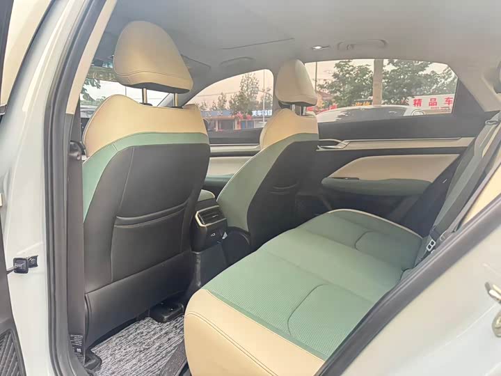 Geely Emgrand L Hi·P Hybrid, 2022 — фото 5 из 7