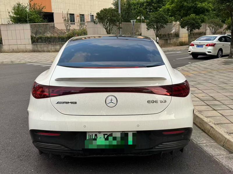 Mercedes-Benz EQE AMG, 2025 — фото 5 из 12