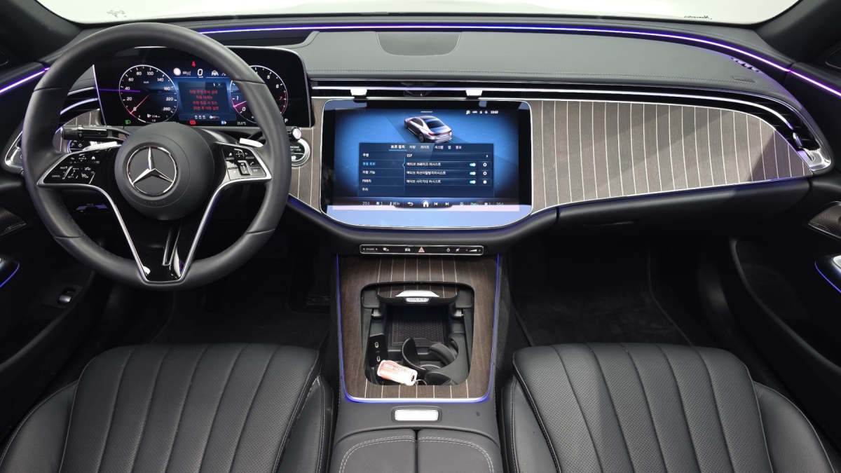 Mercedes-Benz E-Class, 2024 — фото 7 из 12