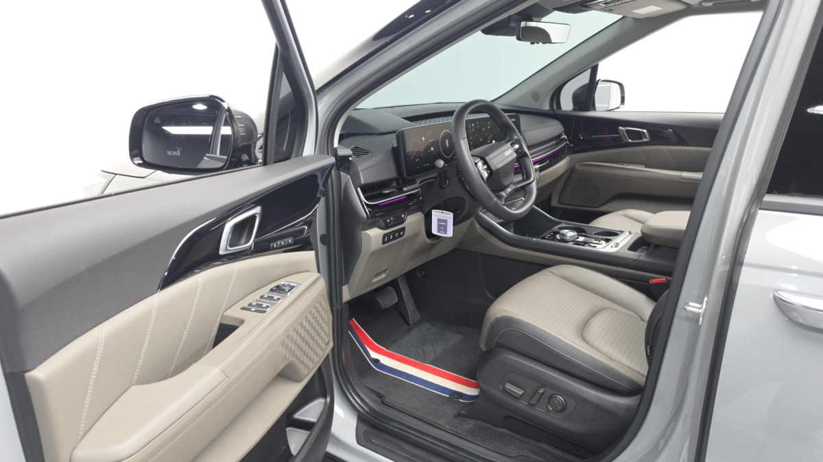 Kia Carnival, 2025 — фото 9 из 12