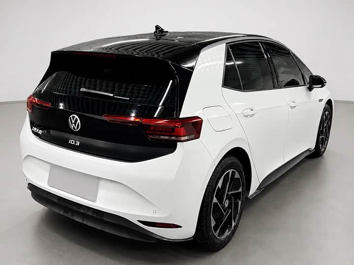 Volkswagen ID.3, 2023 — фото 4 из 9