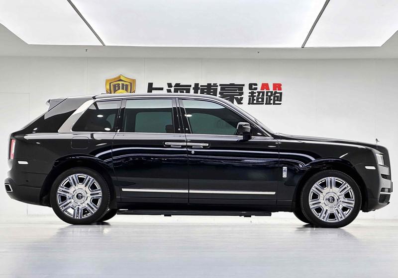 Rolls-Royce Cullinan, 2023 — фото 3 из 9