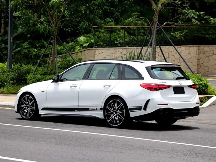 Mercedes-Benz C-Class AMG, 2025 — фото 7 из 9