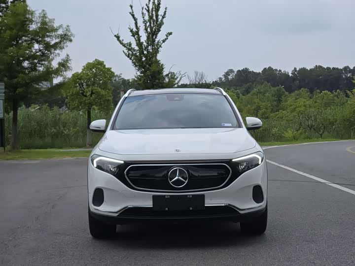 Mercedes-Benz EQA, 2023 — фото 4 из 9