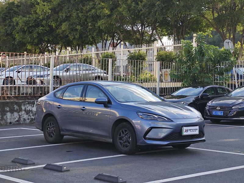 BYD Seal 05 DM-i Hybrid, 2026 — фото 3 из 12
