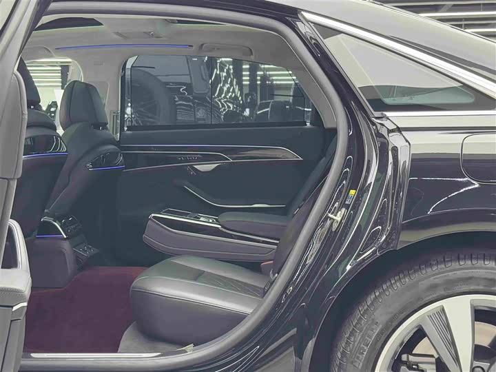 Audi A8 Hybrid, 2022 — фото 9 из 9