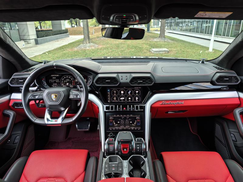 Lamborghini Urus, 2022 — фото 9 из 12