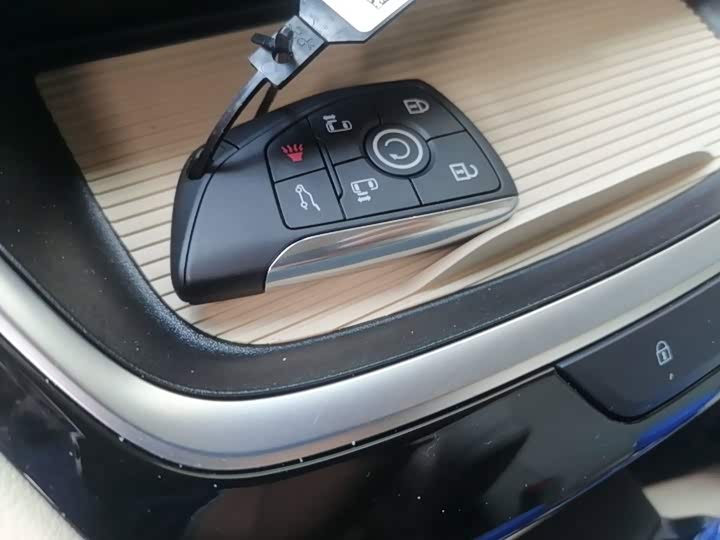 Buick GL8 Hybrid, 2025 — фото 9 из 9