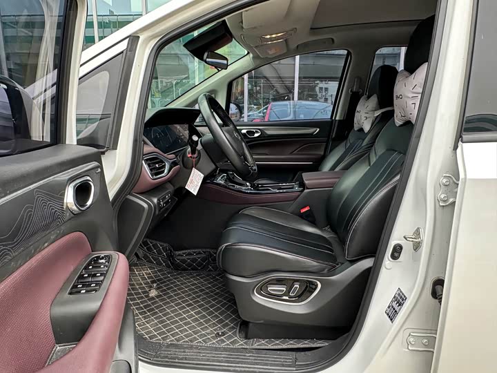 GAC Trumpchi M6, 2023 — фото 3 из 9