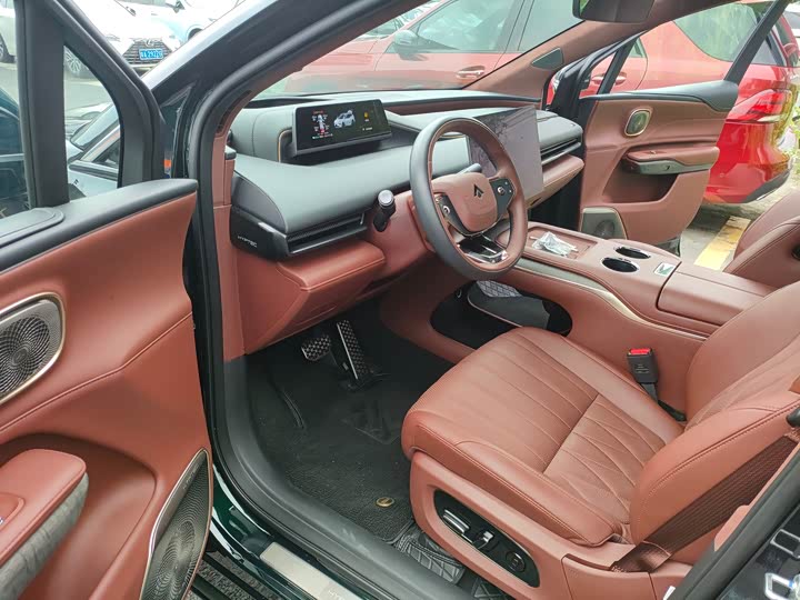 GAC Hyptec HL, 2025 — фото 9 из 9