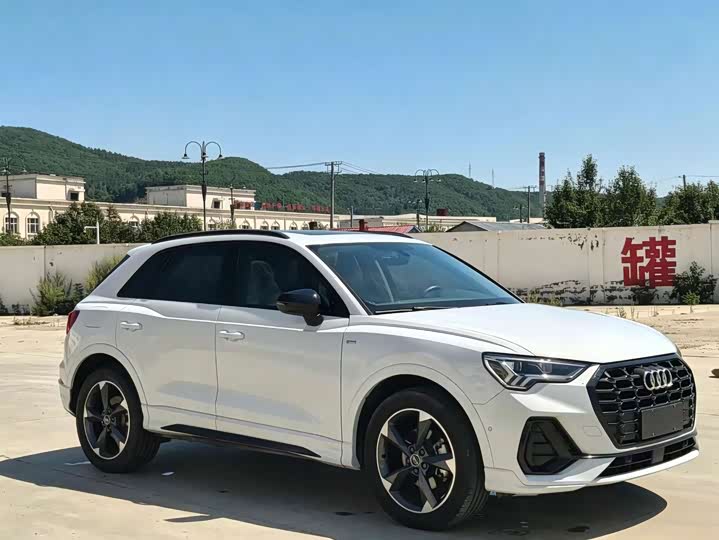 Audi Q3, 2023 — фото 2 из 9