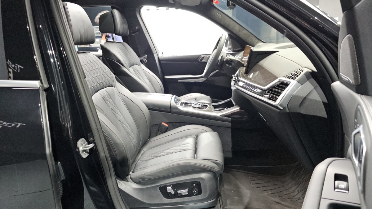 BMW X7, 2025 — фото 11 из 12