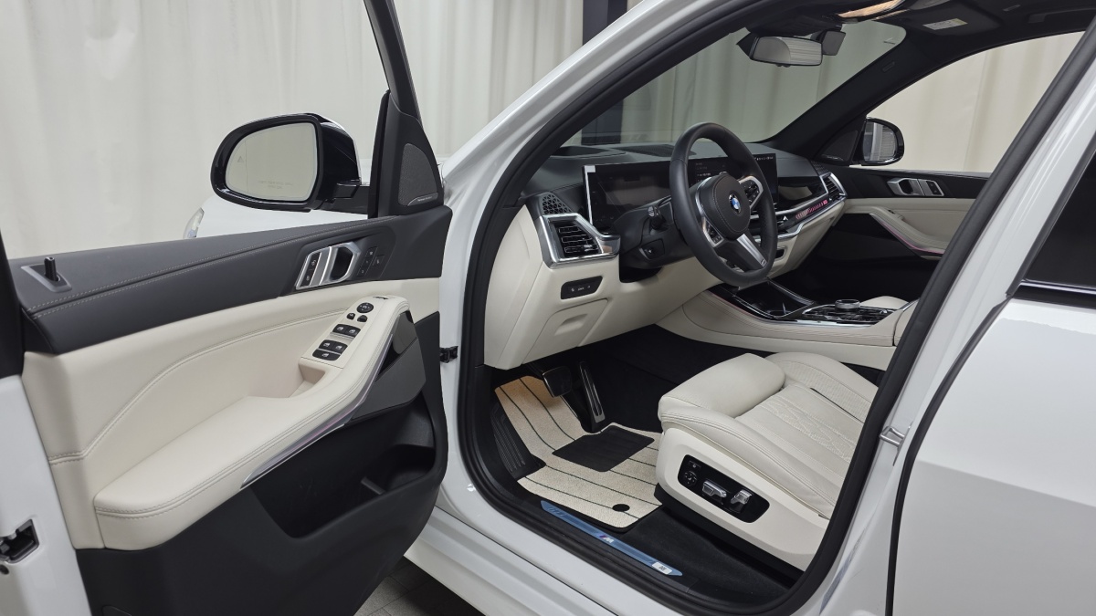BMW X5, 2025 — фото 10 из 12
