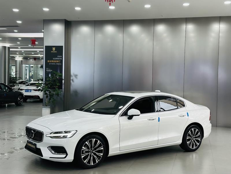 Volvo S60, 2023 — купить в Санкт-Петербурге под ключ