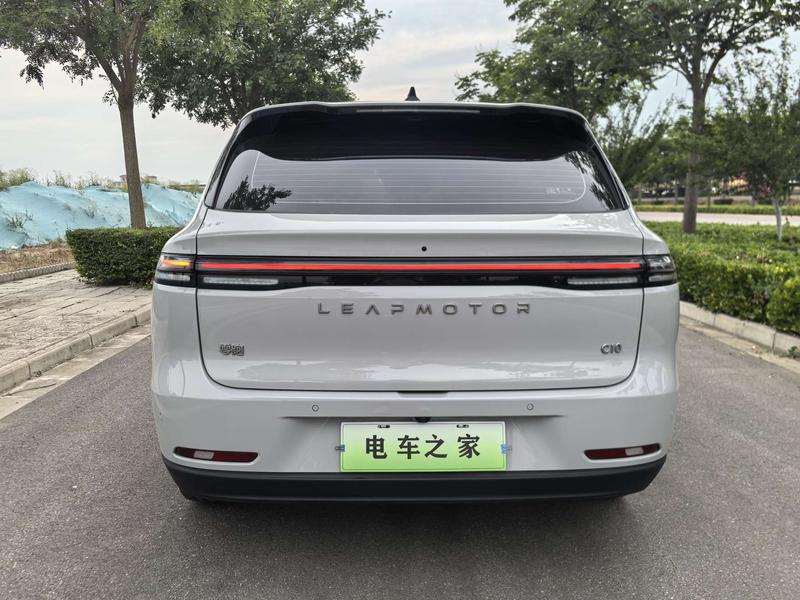 Leapmotor C10, 2025 — фото 6 из 12