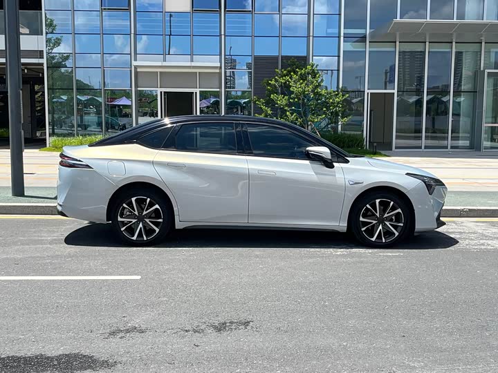 GAC Aion S Plus, 2022 — фото 6 из 9