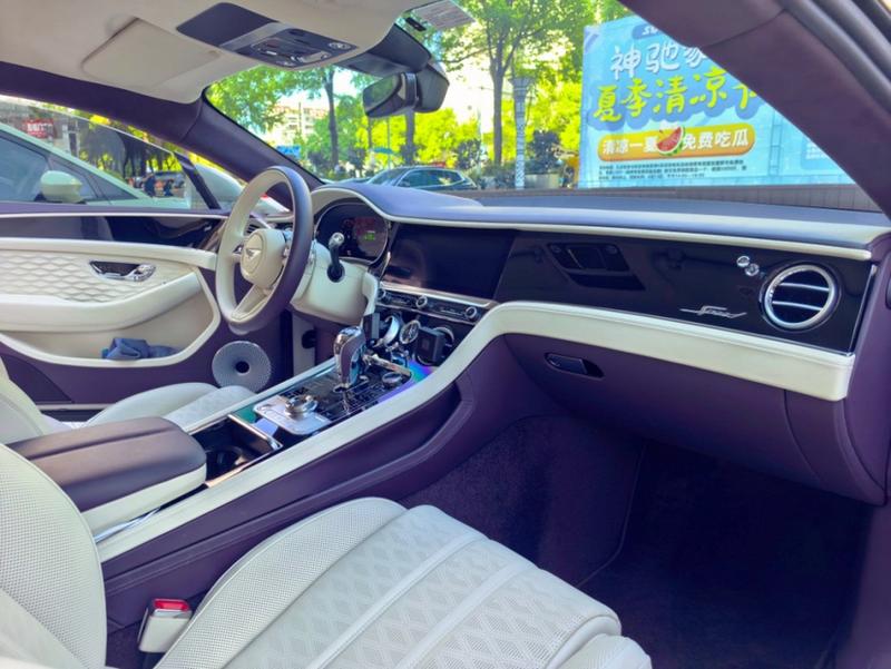 Bentley Continental GT Hybrid, 2025 — фото 4 из 6