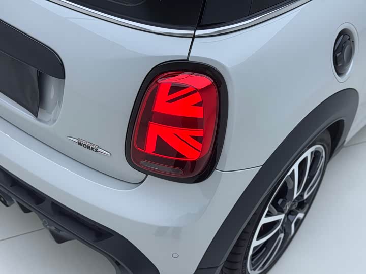 Mini Mini JCW, 2022 — фото 7 из 9