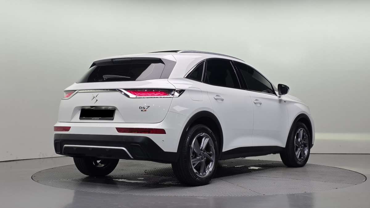 Citroen DS7, 2022 — фото 2 из 12