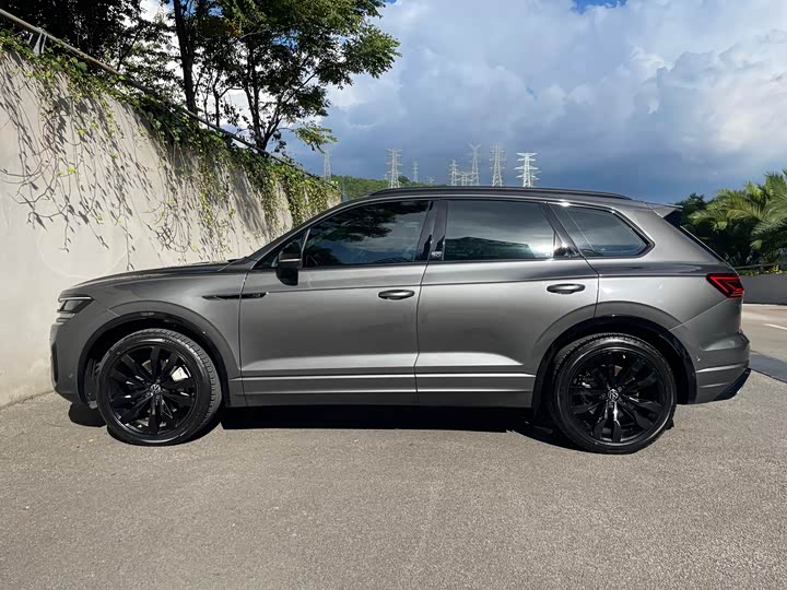 Volkswagen Touareg, 2022 — фото 4 из 9