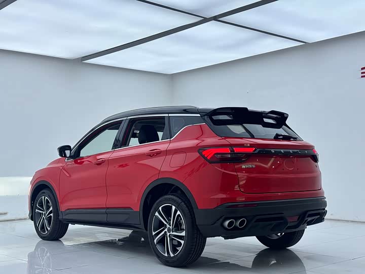 Geely Coolray, 2022 — фото 7 из 9