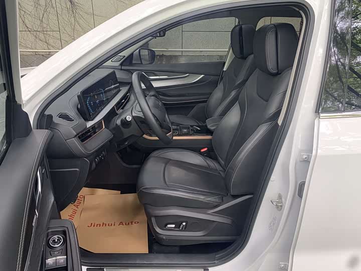 Exeed LX C-DM Hybrid, 2022 — фото 8 из 9