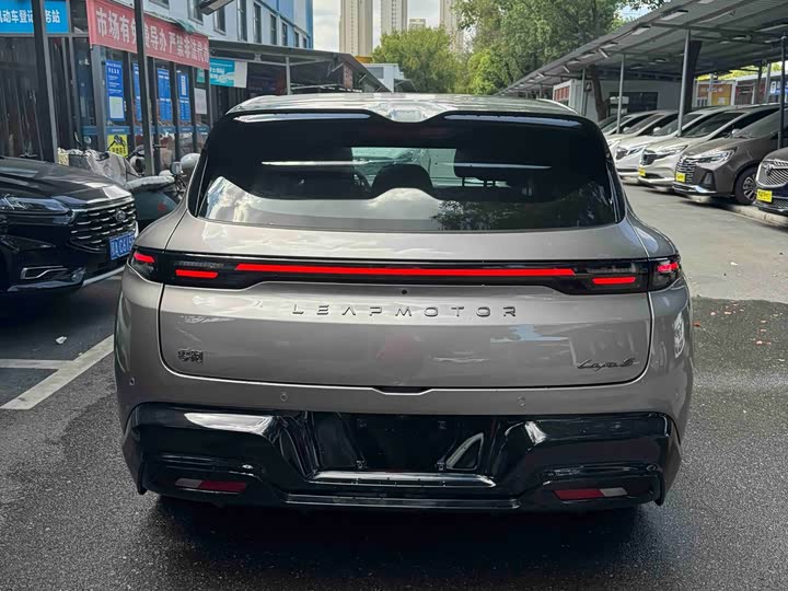 Leapmotor Lafa5, 2026 — фото 5 из 9