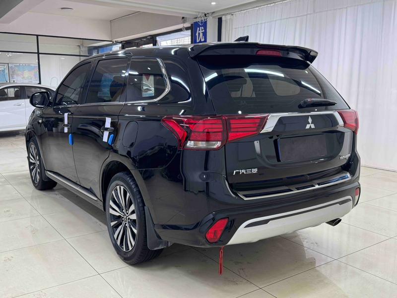 Mitsubishi Outlander, 2021 — фото 4 из 12