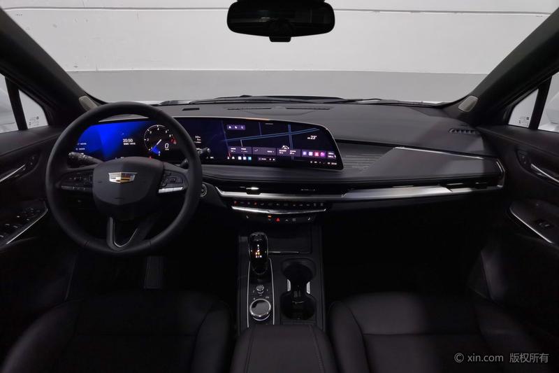 Cadillac XT4, 2026 — фото 8 из 12