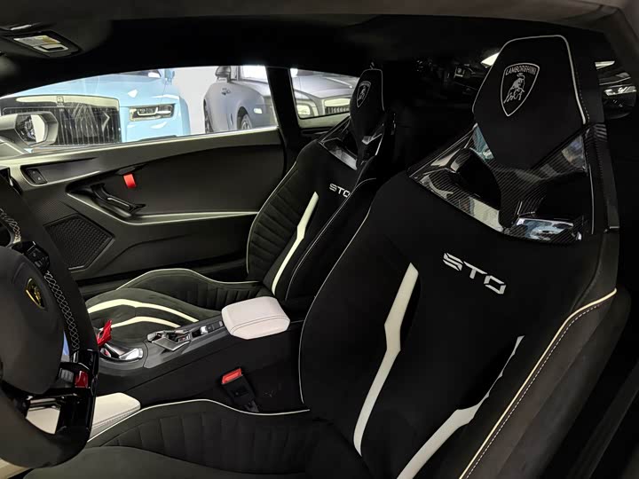 Lamborghini Huracán, 2022 — фото 6 из 7