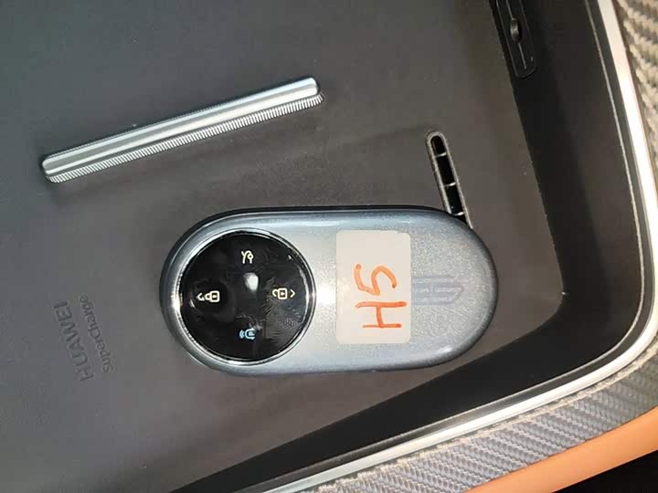 Shangjie (Huawei × SAIC) H5, 2025 — фото 9 из 9