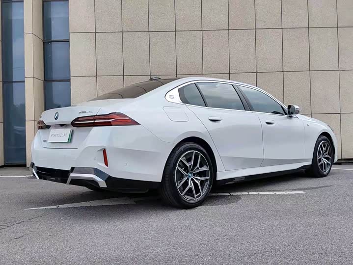 BMW i5, 2025 — фото 5 из 7