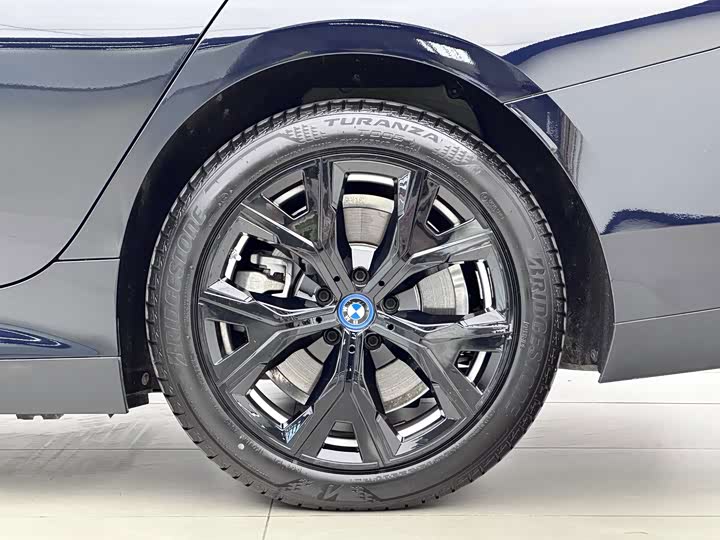 BMW i3, 2023 — фото 9 из 9