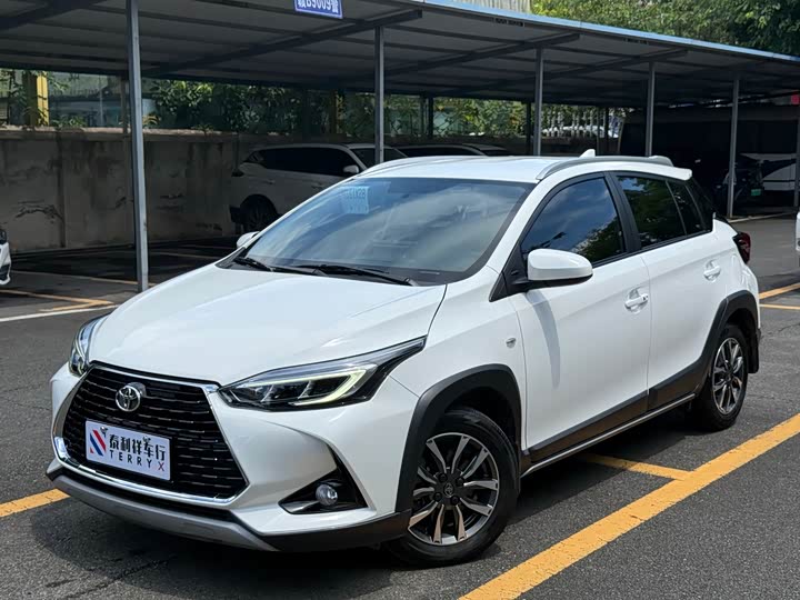 Toyota Yaris L Hatchback, 2022 — купить в Курске под ключ