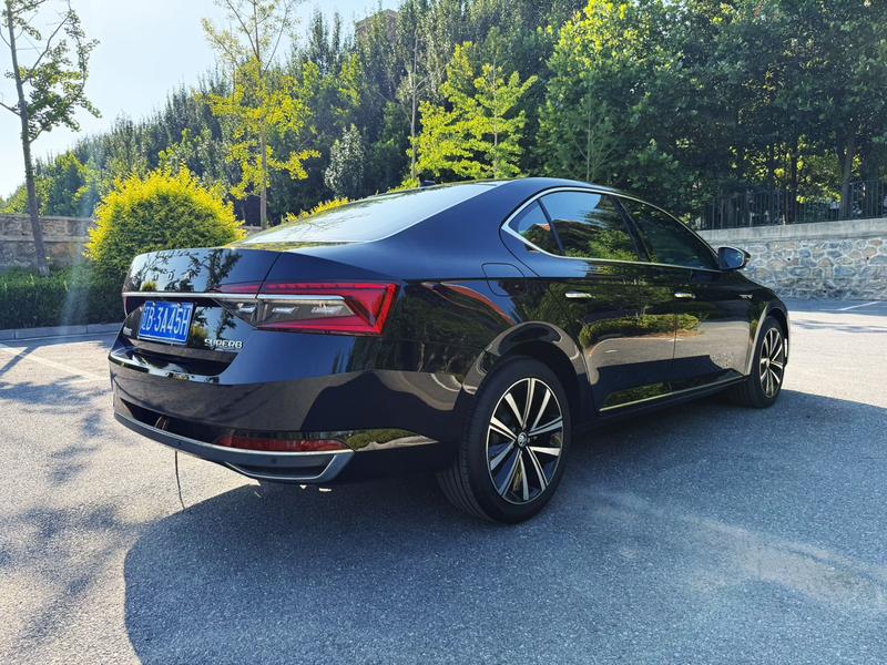 Skoda Superb, 2023 — фото 7 из 12