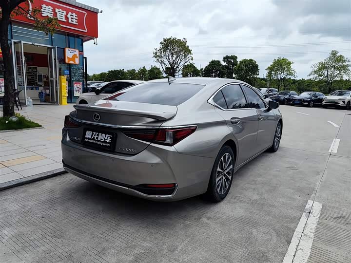Lexus ES, 2023 — фото 9 из 9