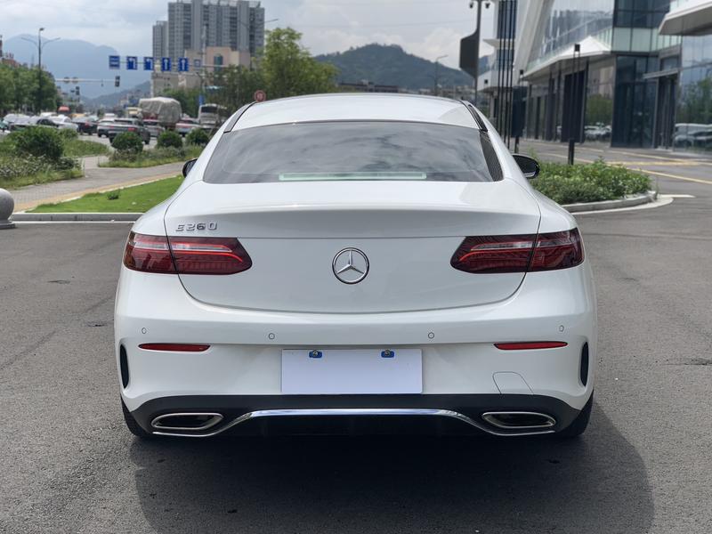 Mercedes-Benz E-Class, 2023 — фото 6 из 12