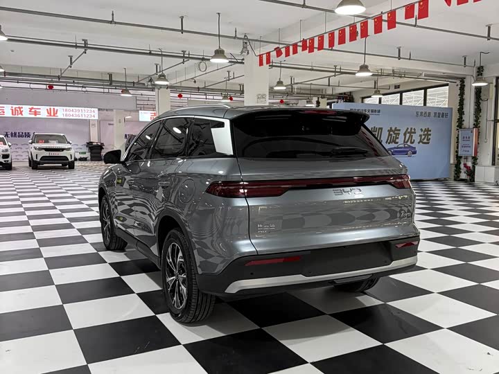 BYD Song Pro Hybrid, 2026 — фото 6 из 9
