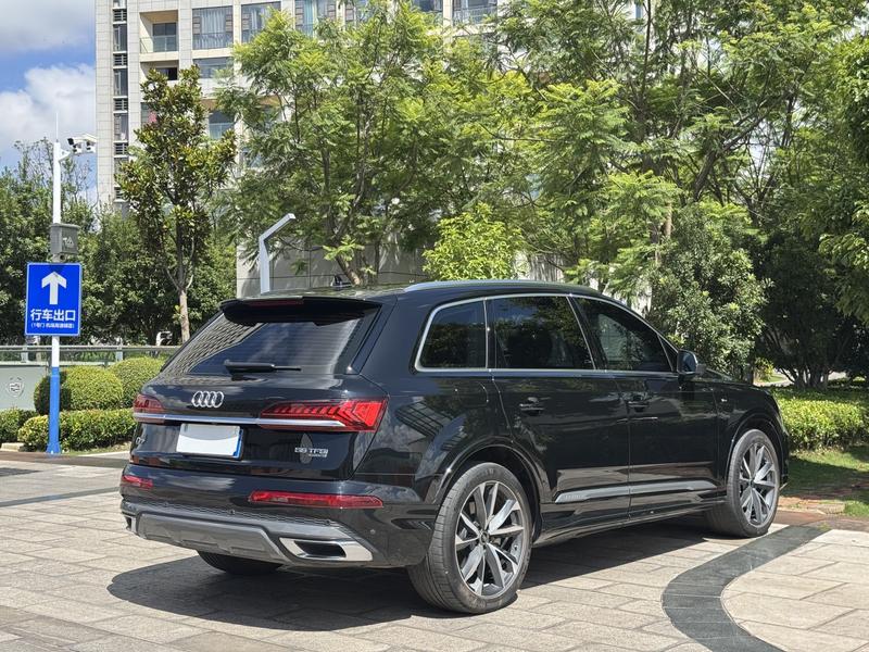 Audi Q7, 2023 — фото 6 из 12