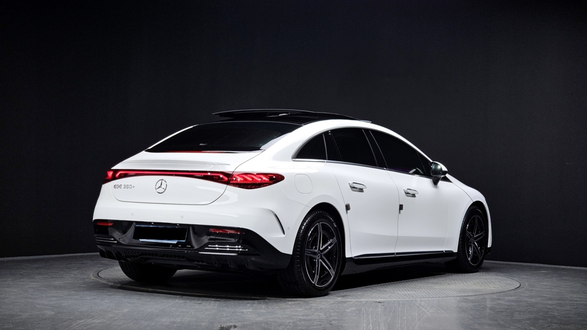 Mercedes-Benz EQE, 2025 — фото 2 из 12