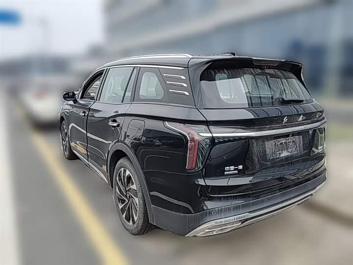 Hongqi HS7 Hybrid, 2024 — фото 9 из 9