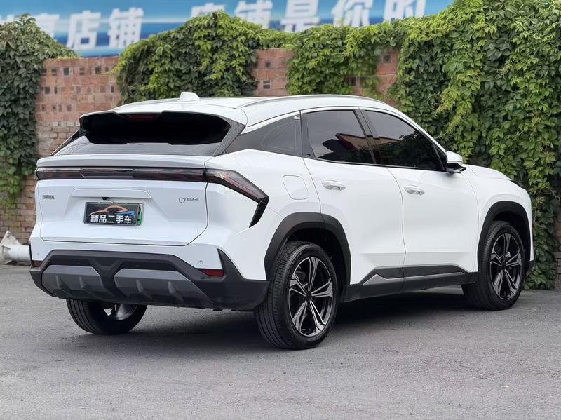 Geely Galaxy L7, 2025 — фото 6 из 10