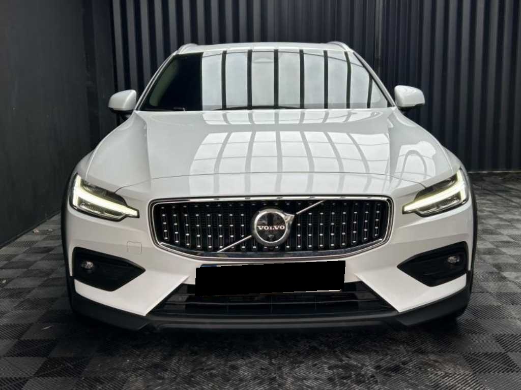 Volvo V60, 2022 — купить в Тольятти под ключ